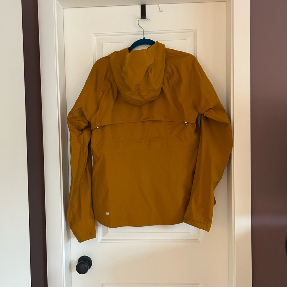Like New! Lululemon The Rain is Calling Jacket - Picture 4 of 9